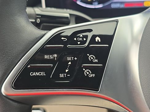 Certified 2022 Mercedes-Benz C 300 4MATIC Sedan image 17