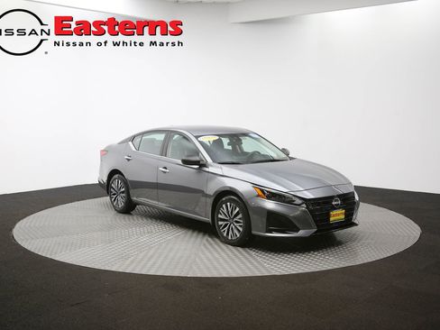 Used 2024 Nissan Altima 2.5 SV image 87