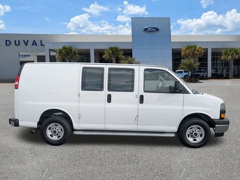 Used 2024 GMC Savana 2500 WORK VAN w/ Driver Convenience Package image 3