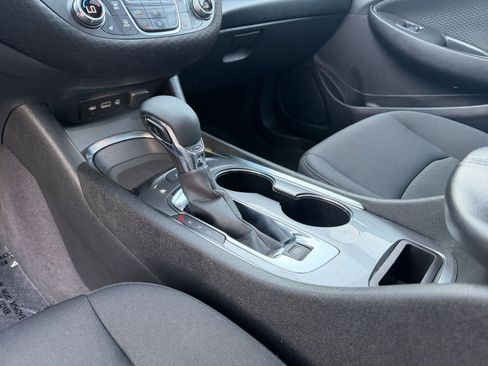 Used 2024 Chevrolet Malibu LT image 43