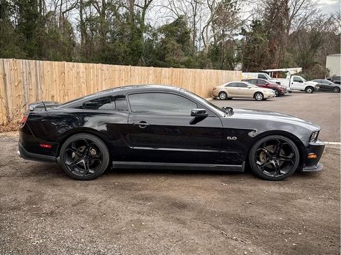 Used 2011 Ford Mustang GT Premium w/ Security Pkg RWD image 17