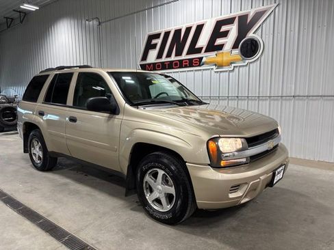 Used 2006 Chevrolet TrailBlazer LS w/ LS Preferred Equipment Group AWD/4WD image 3
