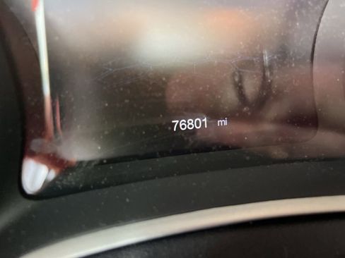 Used 2018 Jeep Compass Latitude w/ Popular Equipment Group FWD image 5