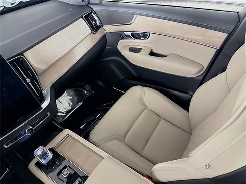 Certified 2026 Volvo XC90 B5 Plus w/ Protection Package image 24