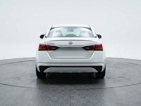 Used 2025 Nissan Altima 2.5 SV image 7