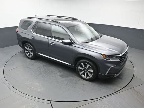 Used 2025 Honda Pilot Elite image 43