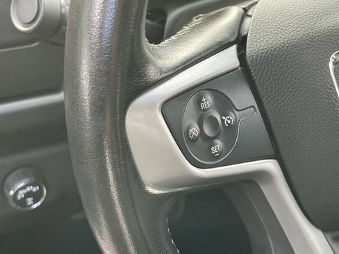 Used 2017 GMC Canyon SLE image 21