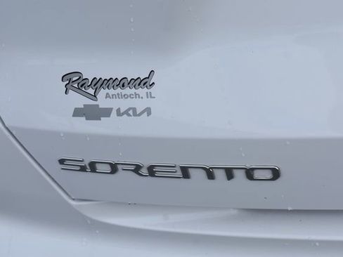 Used 2023 Kia Sorento SX image 17