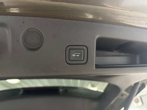 Certified 2024 Chevrolet Equinox LT w/ LPO, Floor Liner Package image 23