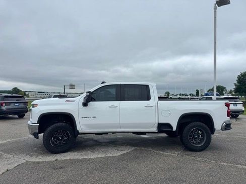 Used 2023 Chevrolet Silverado 2500 LT w/ Convenience Package AWD/4WD image 9