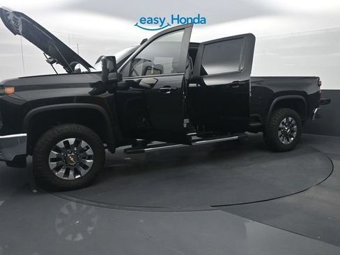 Used 2024 Chevrolet Silverado 2500 LT AWD/4WD image 38