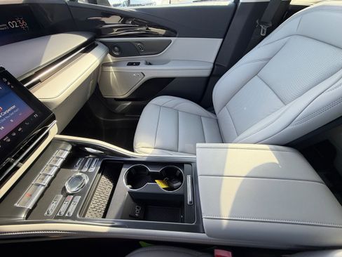 New 2026 Lincoln Nautilus Premier w/ Equipment Group 102A image 32