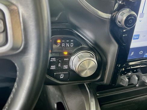 Used 2023 RAM 1500 Laramie AWD/4WD image 17