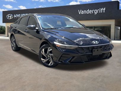 New 2025 Hyundai Elantra SEL