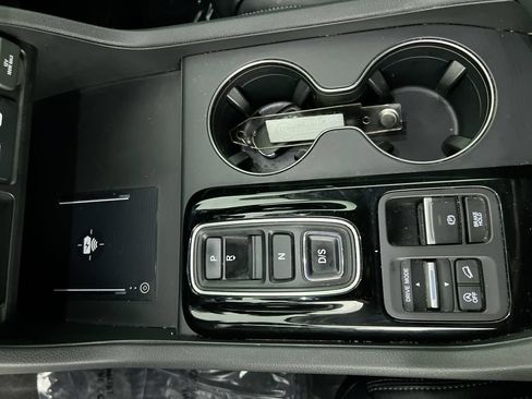 Used 2023 Honda Pilot EX-L image 17