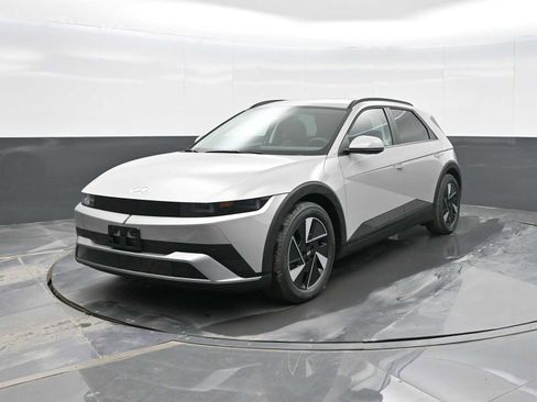 New 2025 Hyundai Ioniq 5 SEL image 1