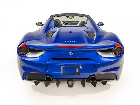 Used 2019 Ferrari 488 Spider RWD image 17