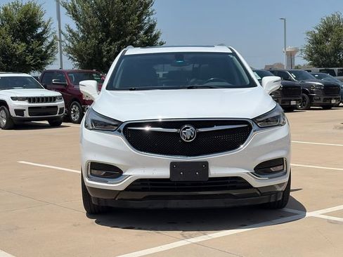 Used 2019 Buick Enclave Essence w/ LPO, Luxury Package FWD image 2