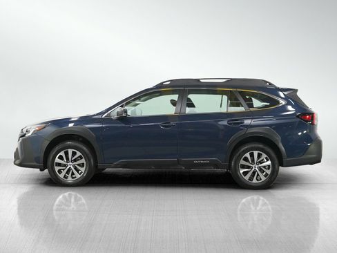 Used 2024 Subaru Outback AWD/4WD image 2