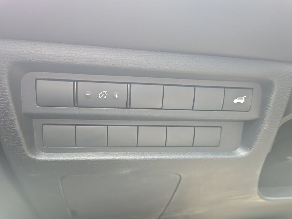 Used 2024 Mitsubishi Outlander SE AWD/4WD image 17