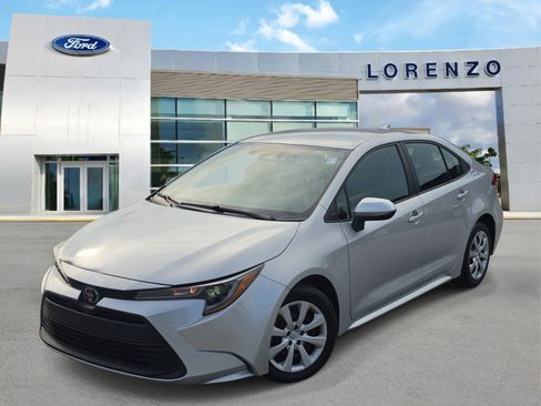 Used 2024 Toyota Corolla LE FWD image 1