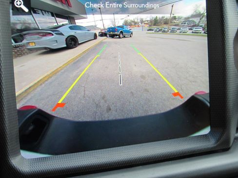 Used 2023 Jeep Gladiator Rubicon w/ Cold Weather Group image 28