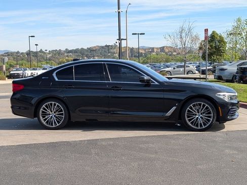 Used 2019 BMW 530e w/ Convenience Package image 4