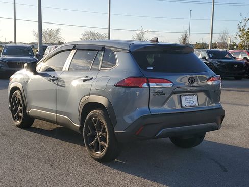 Used 2024 Toyota Corolla Cross L image 6