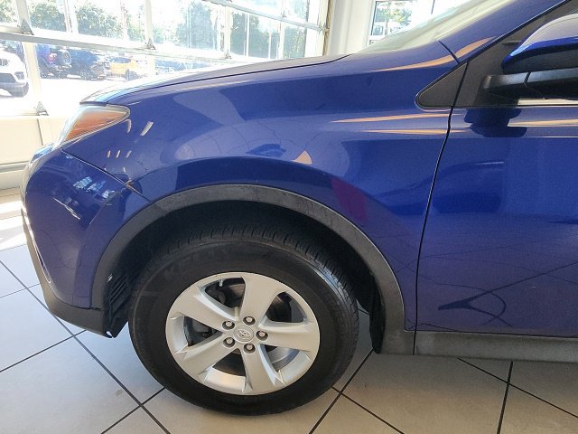 Used 2014 Toyota RAV4 XLE AWD/4WD image 6