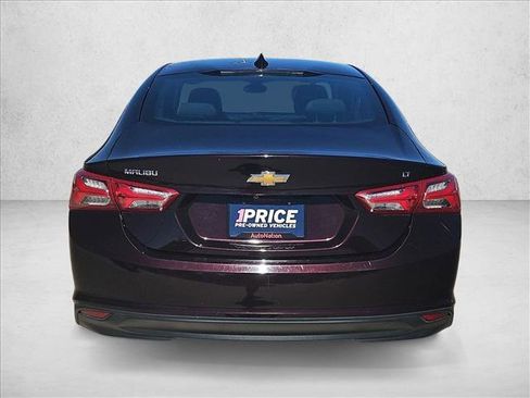 Used 2021 Chevrolet Malibu LT image 7