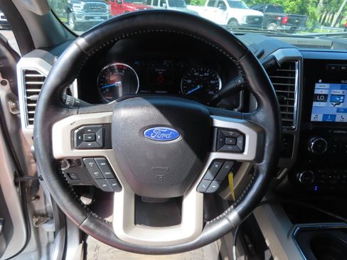 Used 2017 Ford F550 4x4 SuperCab Super Duty image 30