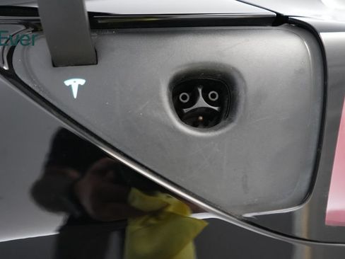 Used 2018 Tesla Model 3 Mid Range RWD image 10