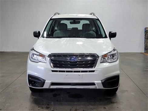 Used 2018 Subaru Forester 2.5i w/ Alloy Wheel Package image 3