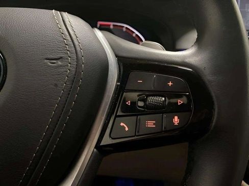 Used 2020 BMW 530i w/ Convenience Package image 38