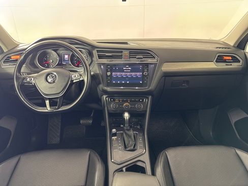 Used 2019 Volkswagen Tiguan SE image 30