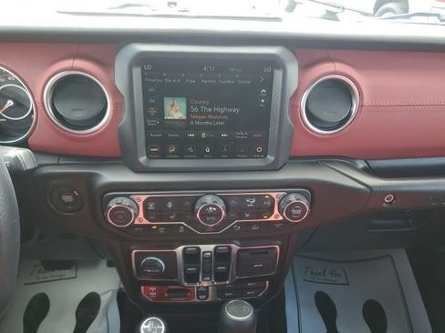 Used 2023 Jeep Wrangler Unlimited Rubicon 392 AWD/4WD image 21