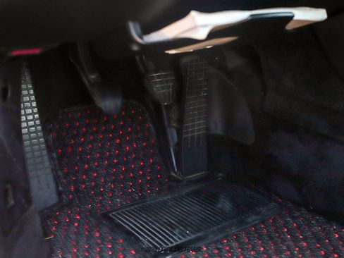 Used 1999 Porsche 911 Carrera image 54