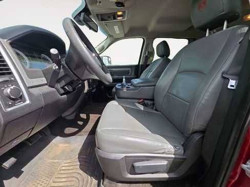 Used 2014 RAM 1500 Classic SLT AWD/4WD image 9