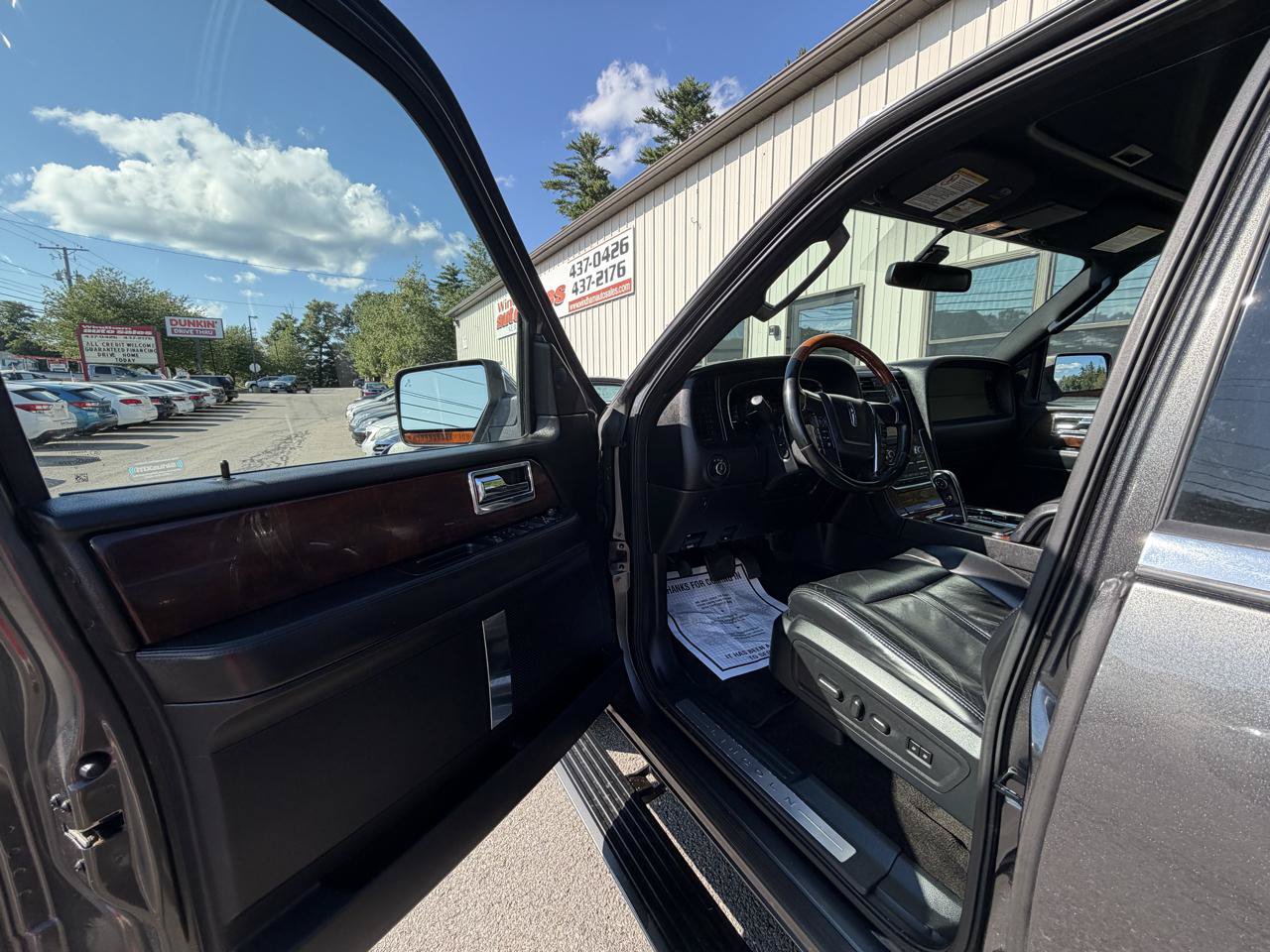 Used 2016 Lincoln Navigator L Select AWD/4WD image 12