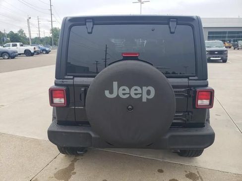 Used 2024 Jeep Wrangler Unlimited Sport AWD/4WD image 5