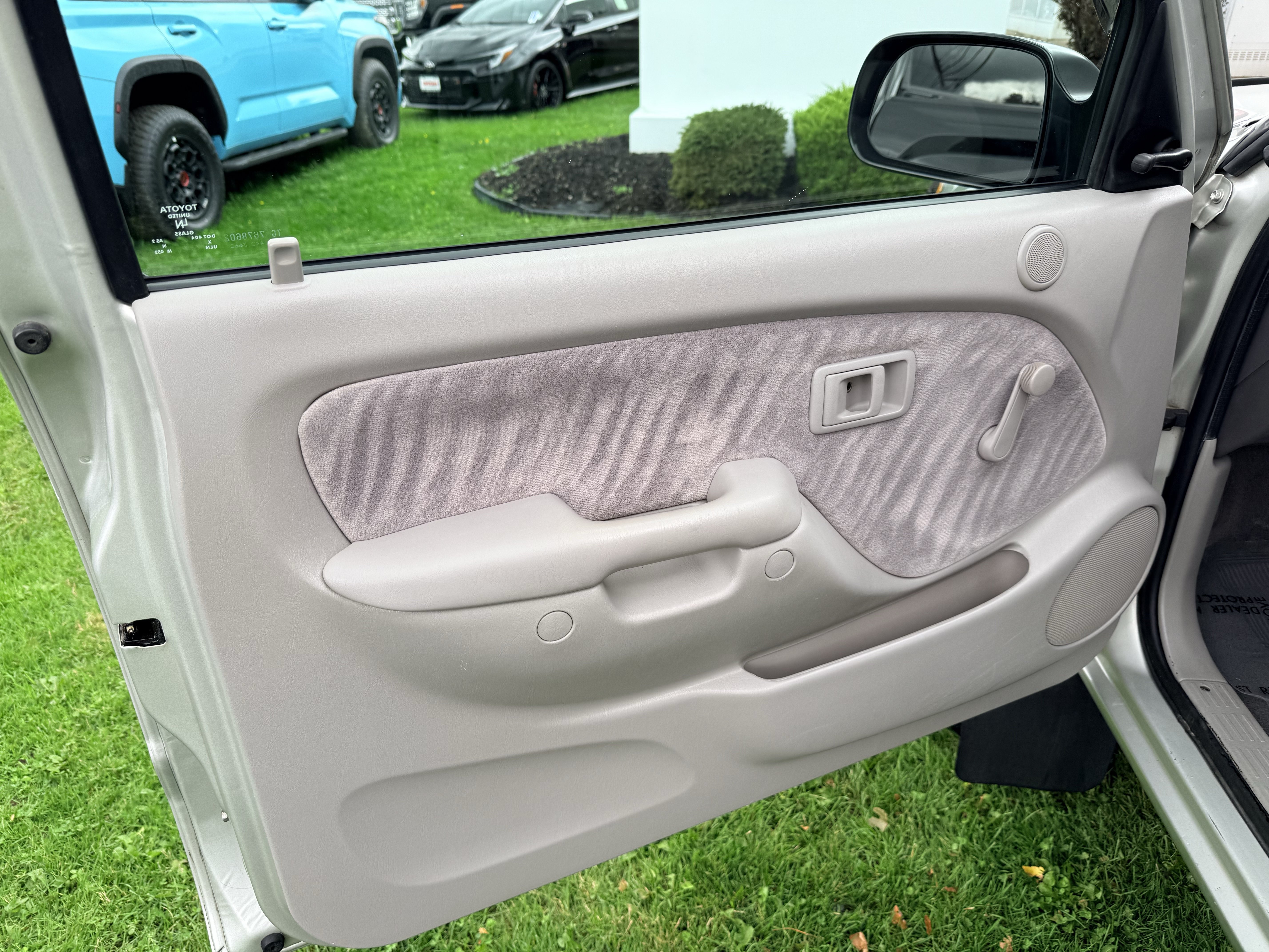 Used 2004 Toyota Tacoma 4x4 Regular Cab image 6