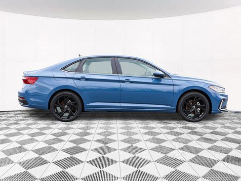 New 2026 Volkswagen Jetta SE FWD image 15