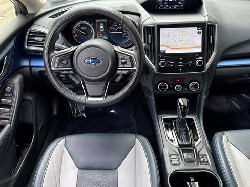 Used 2022 Subaru Crosstrek Hybrid w/ Moonroof Package w/Navigation AWD/4WD image 17