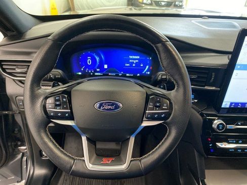 Certified 2022 Ford Explorer ST w/ Equipment Group 401A image 19
