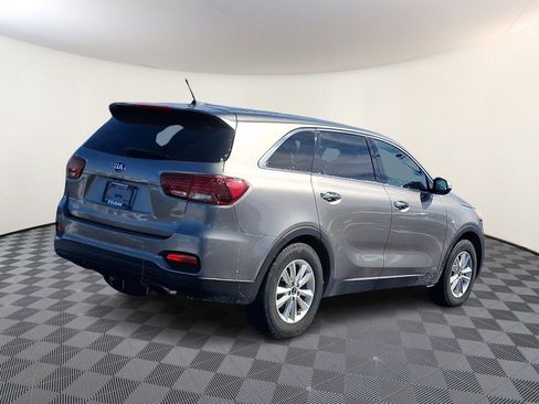 Used 2019 Kia Sorento AWD V6 image 6