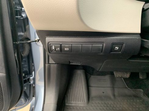 Used 2023 Toyota Corolla LE image 31