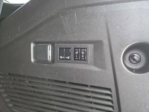 Used 2021 Chevrolet Tahoe RST w/ Luxury Package image 9