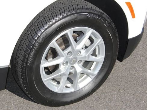 Used 2023 Chevrolet Equinox LT image 12