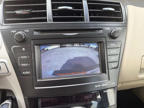 Used 2014 Toyota Prius V Three FWD image 36