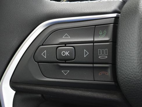 New 2025 Jeep Grand Cherokee Limited w/ Trailer Tow Package image 18